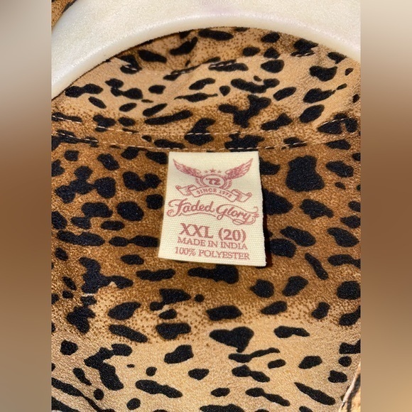Faded Glory Leopard Print Button Down Shirt - Picture 3 of 3